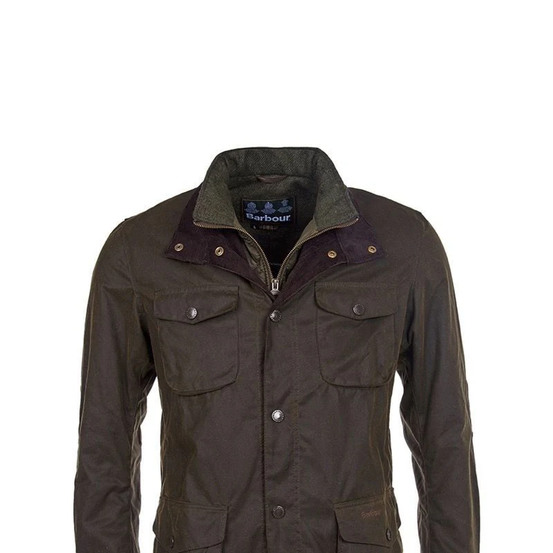 Barbour Ogston Wax Jacket Review: Model worn by Carmy Berzatto (Jeremy Allen White) in the hit TV series The Bear