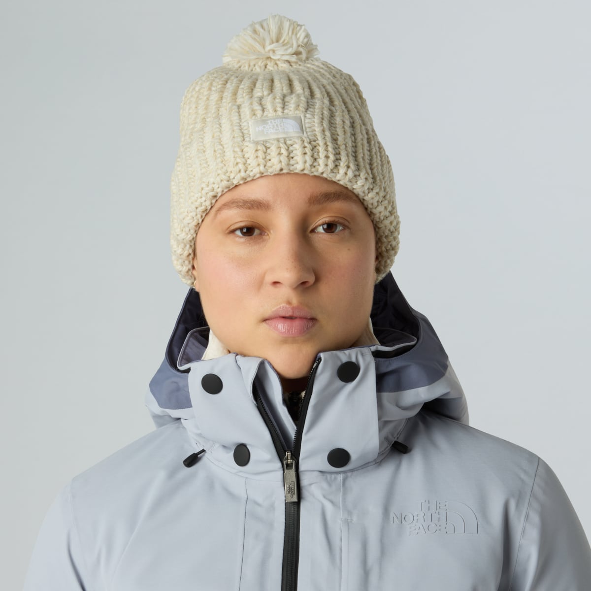 The North Face Cosy Chunky Cabin Beanie | Gardenia White-Gravel-Khaki