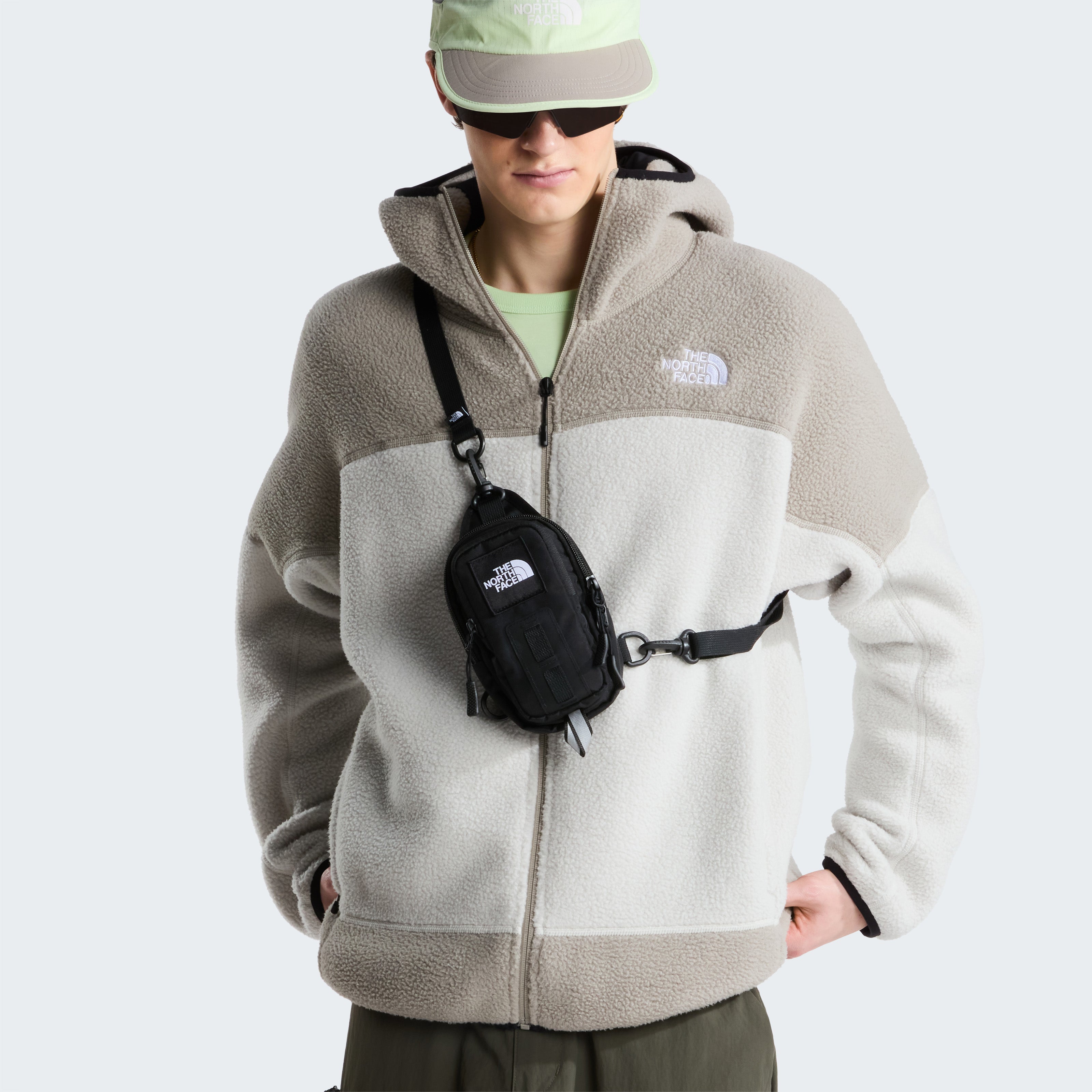 The North Face Hot Shot Crossbody | TNF Black