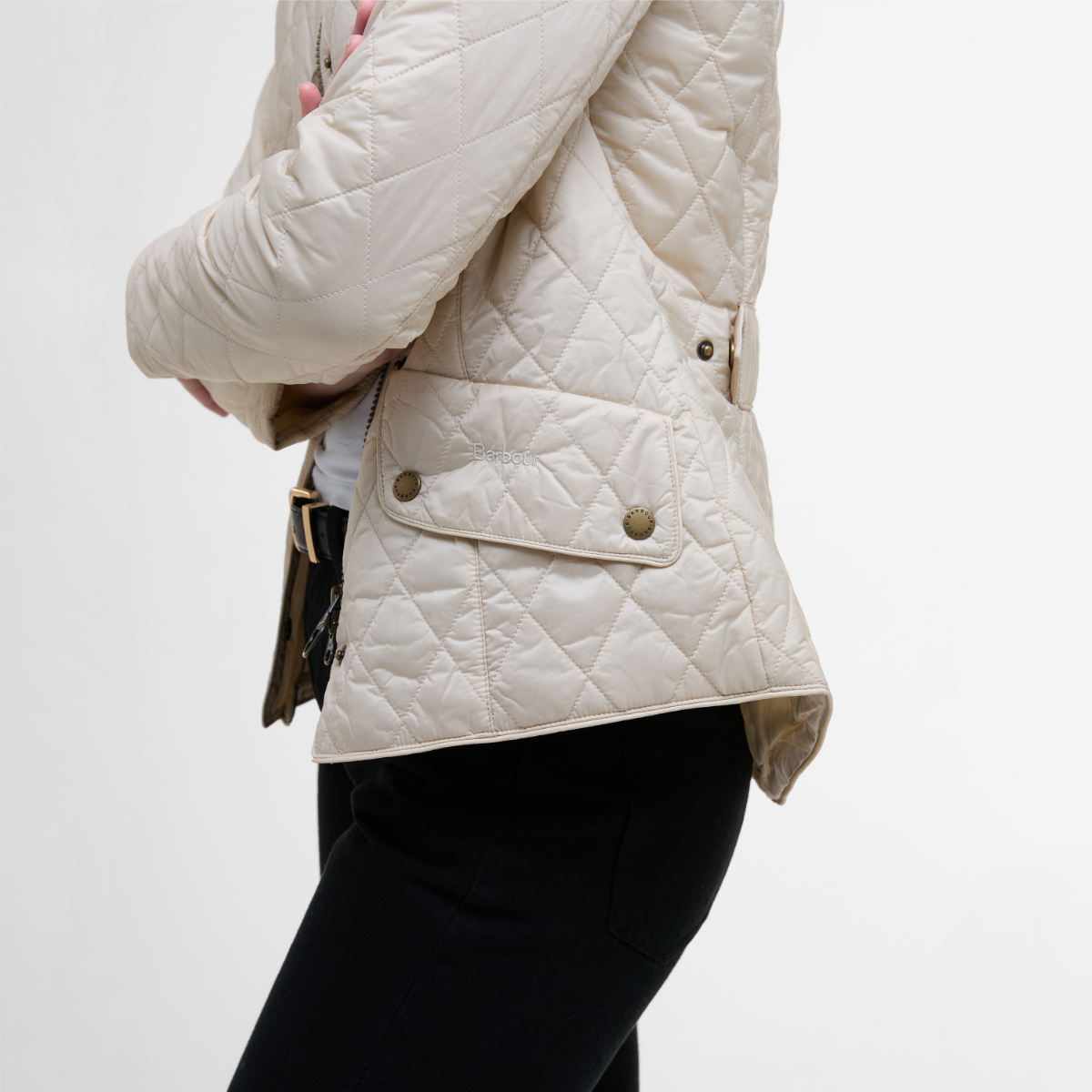 Side profile of Barbour Flyweight Cavalry Pearl on model