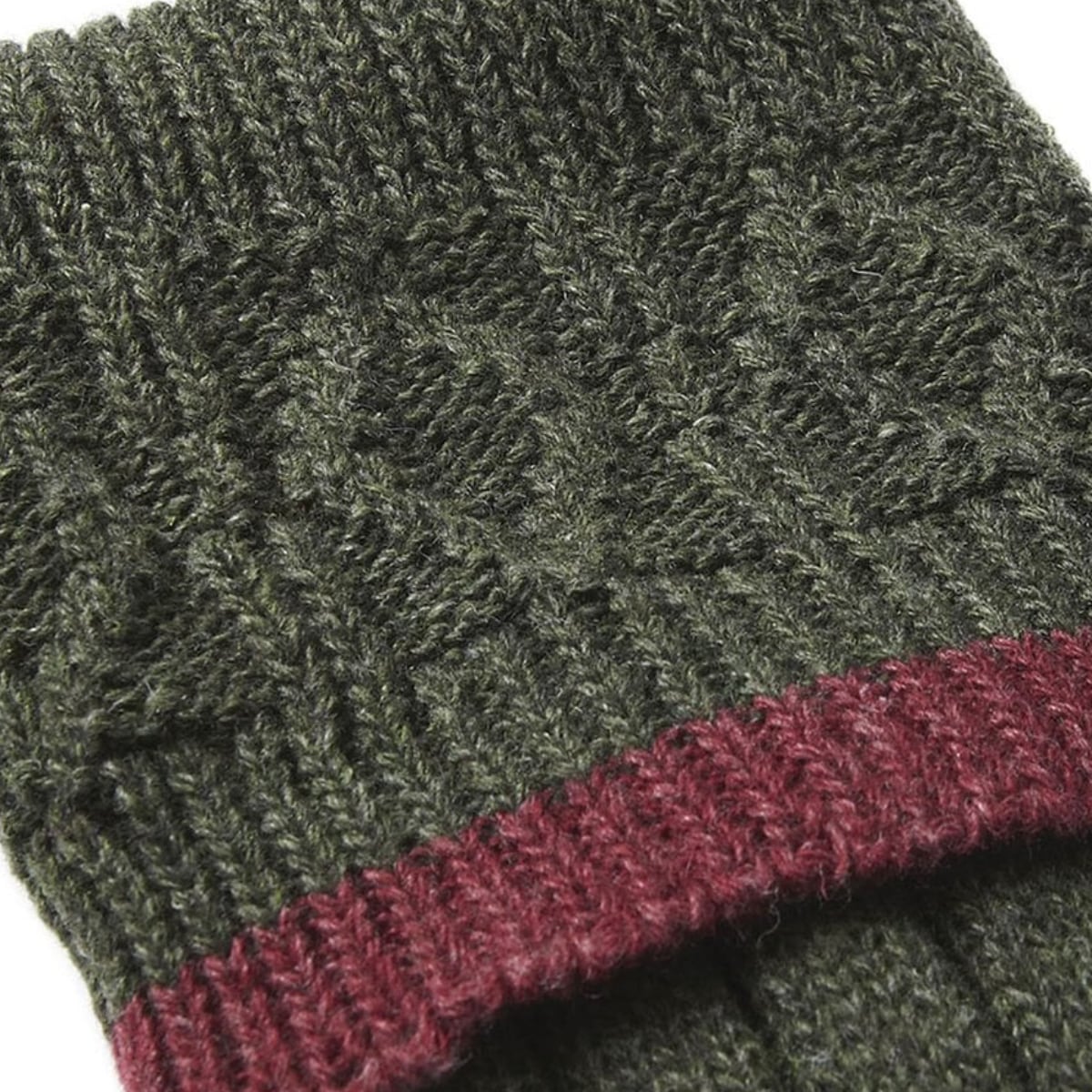 Barbour Contrast Gun Stockings | Olive / Cranberry