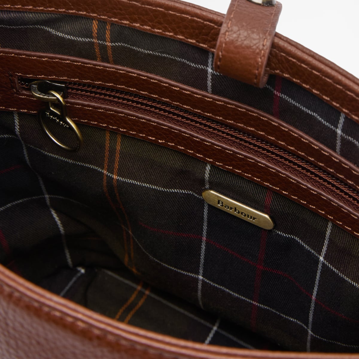 Barbour Cedar Leather Bucket Bag | Brown