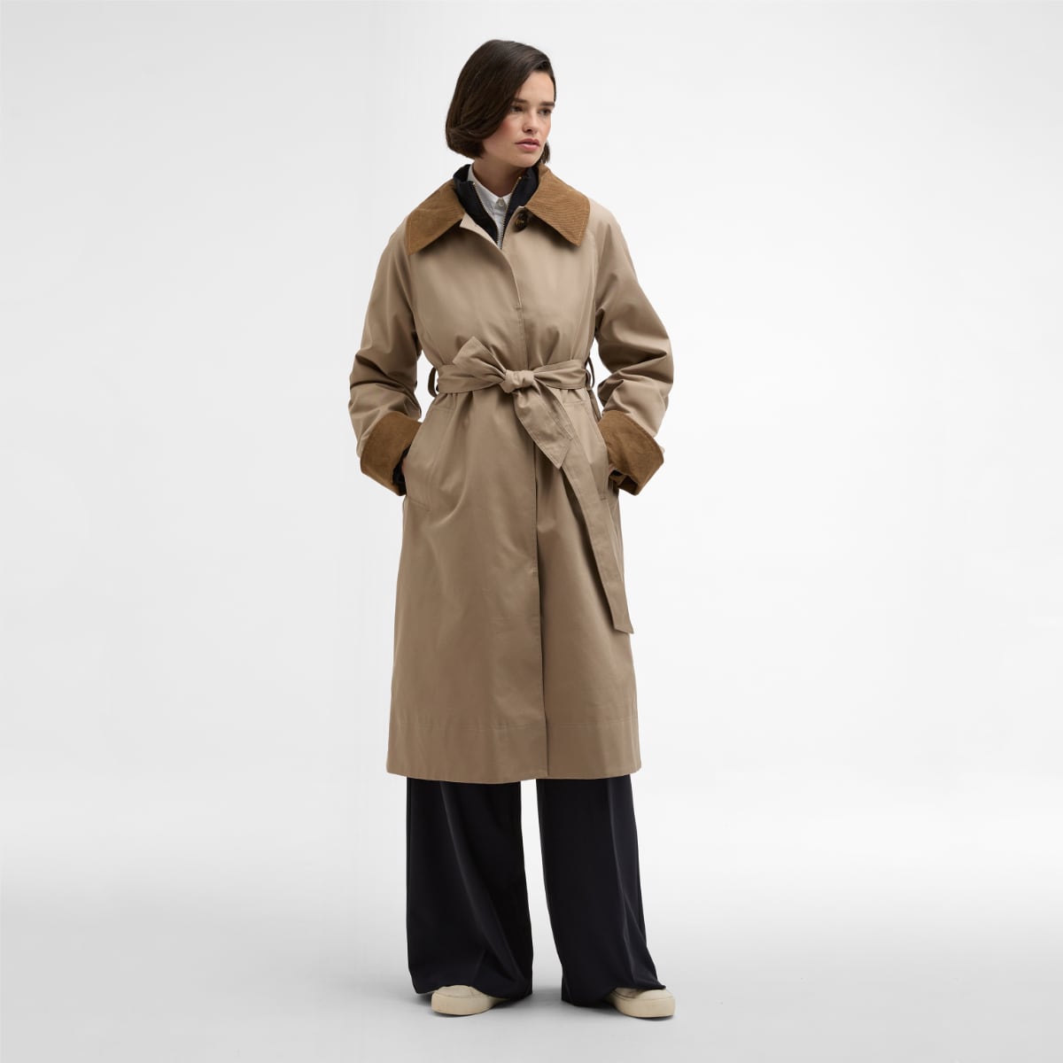 Barbour Reagan Women's Showerproof Jacket | Honey