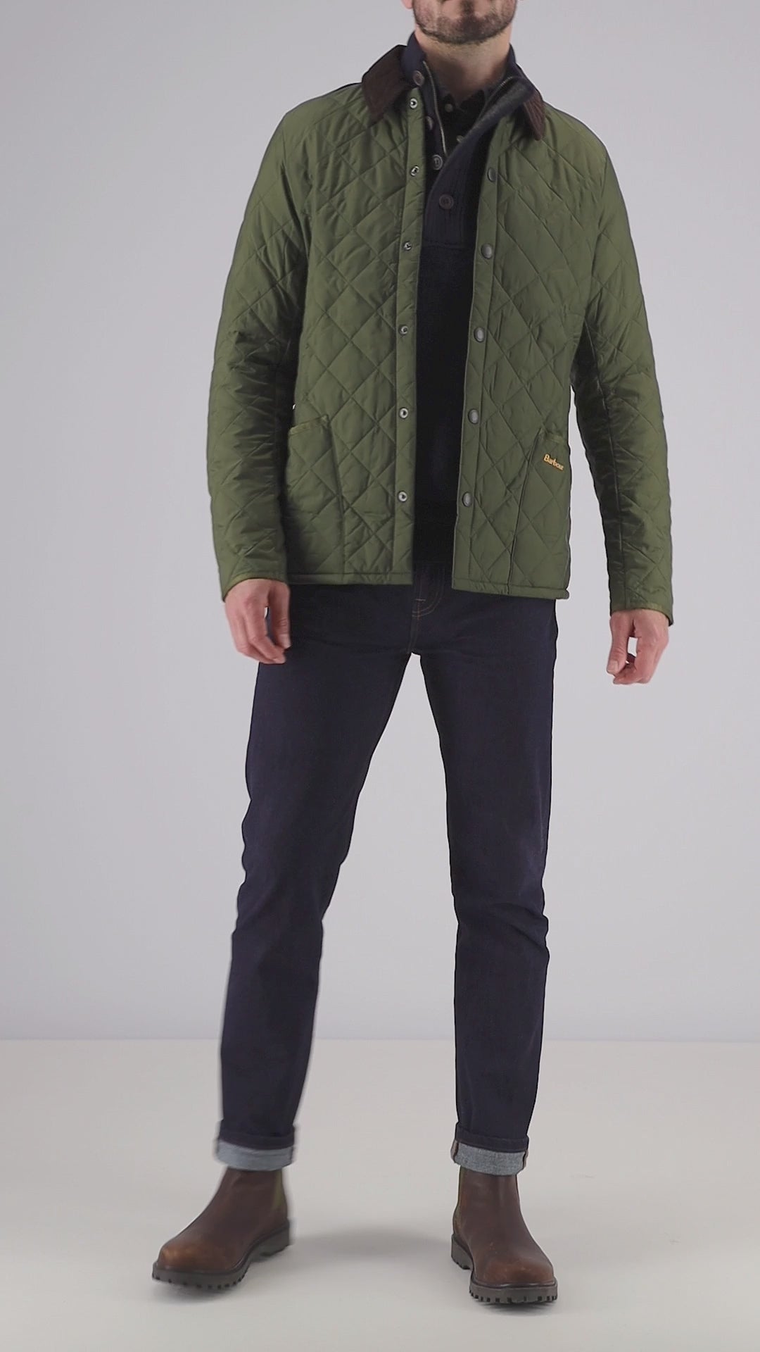Video of Barbour Heritage Liddesdale quilted men’s jacket in olive on model