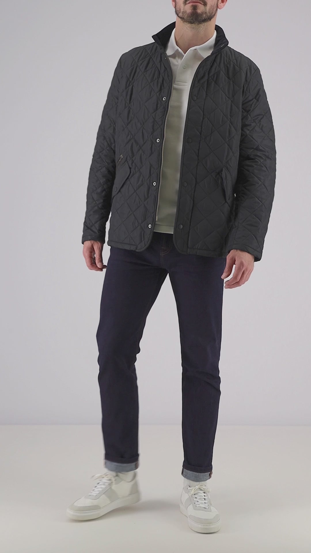 Video of Barbour Chelsea Sportsquilt in navy on model