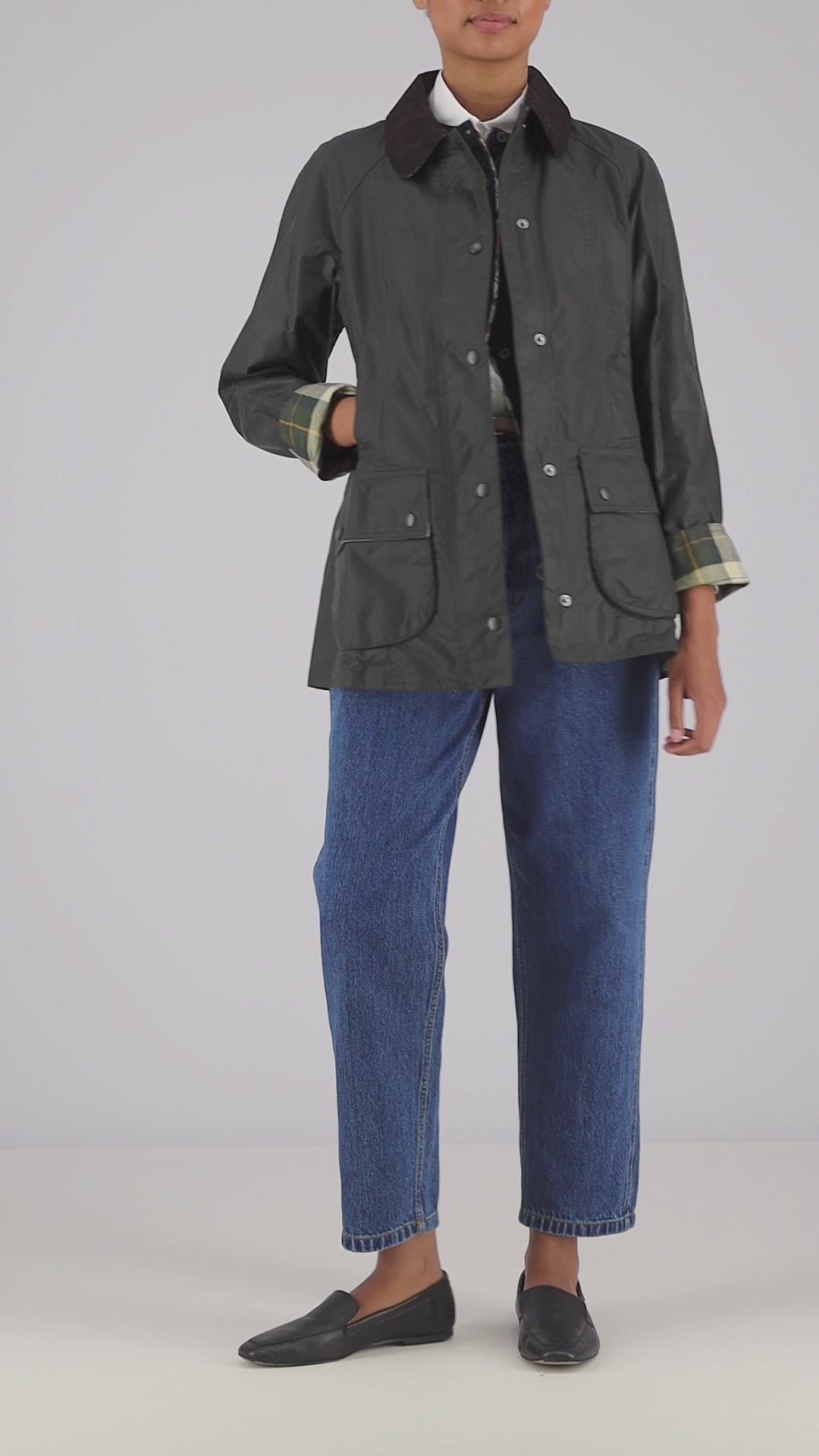 Video of Barbour Beadnell in Sage Green