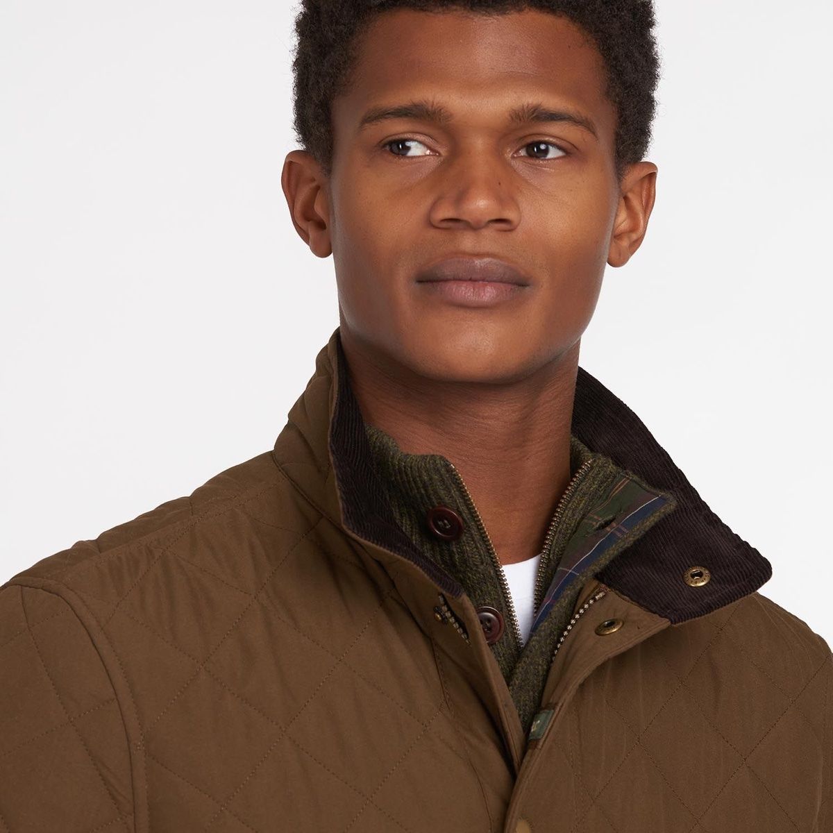 Barbour quilted men’s jacket – close-up of corduroy collar