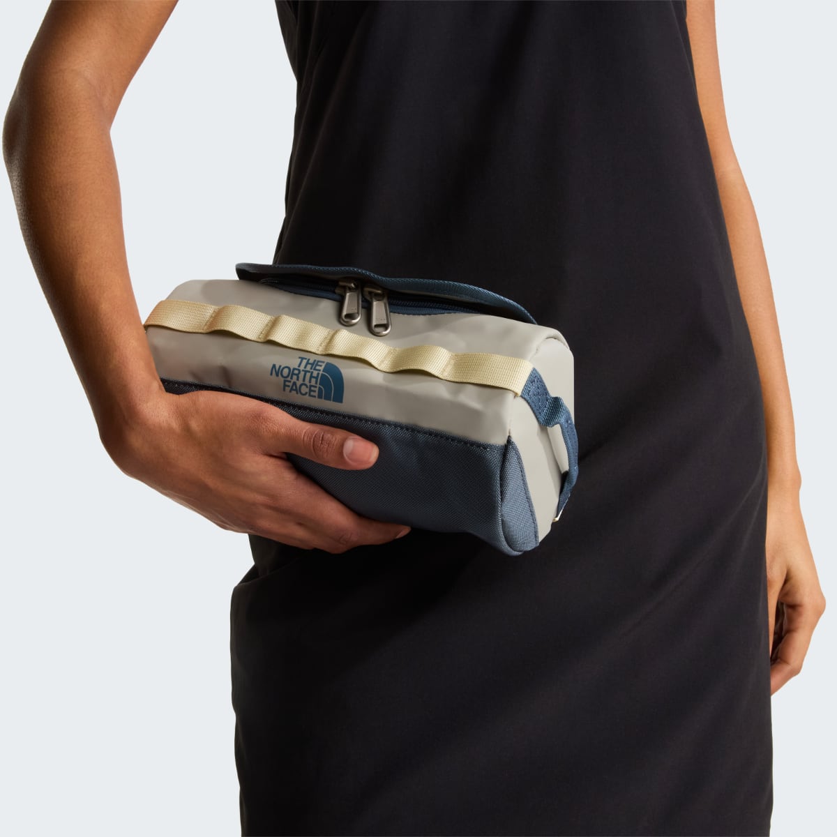 The North Face Base Camp TRAVEL CANNISTER SMALL | Stone Slab-Granite Grey-Desert Stone