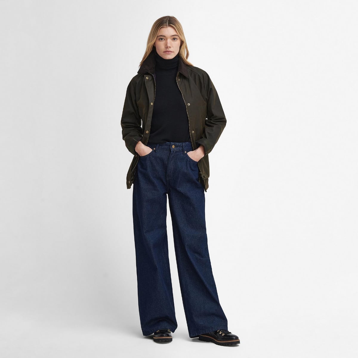 Barbour Acorn Women's Waxed Jacket | Olive