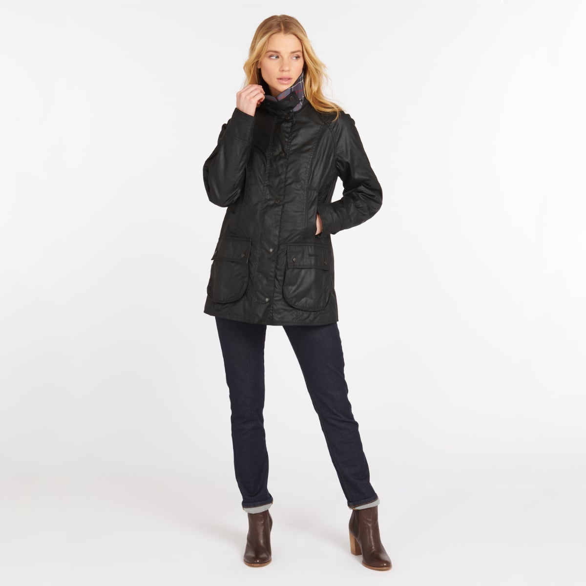 Barbour Beadnell Women's Waxed Jacket | Black