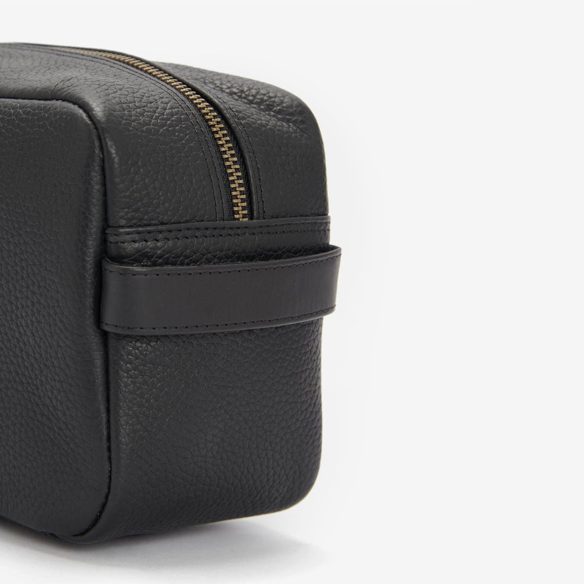 Barbour Highgate  Leather Washbag | Black