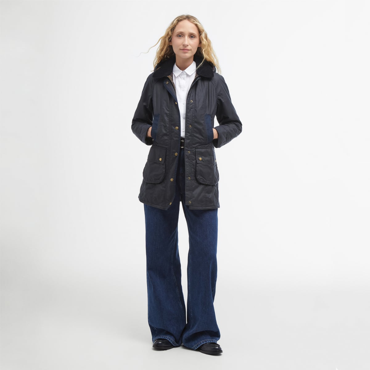 Barbour Bower Women's Waxed Jacket | Navy