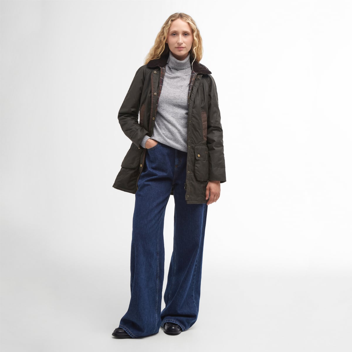 Barbour Bower Women's Waxed Jacket | Olive