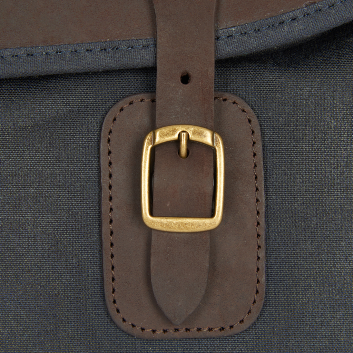 Barbour Wax Leather Tarras Shoulder Bag Navy