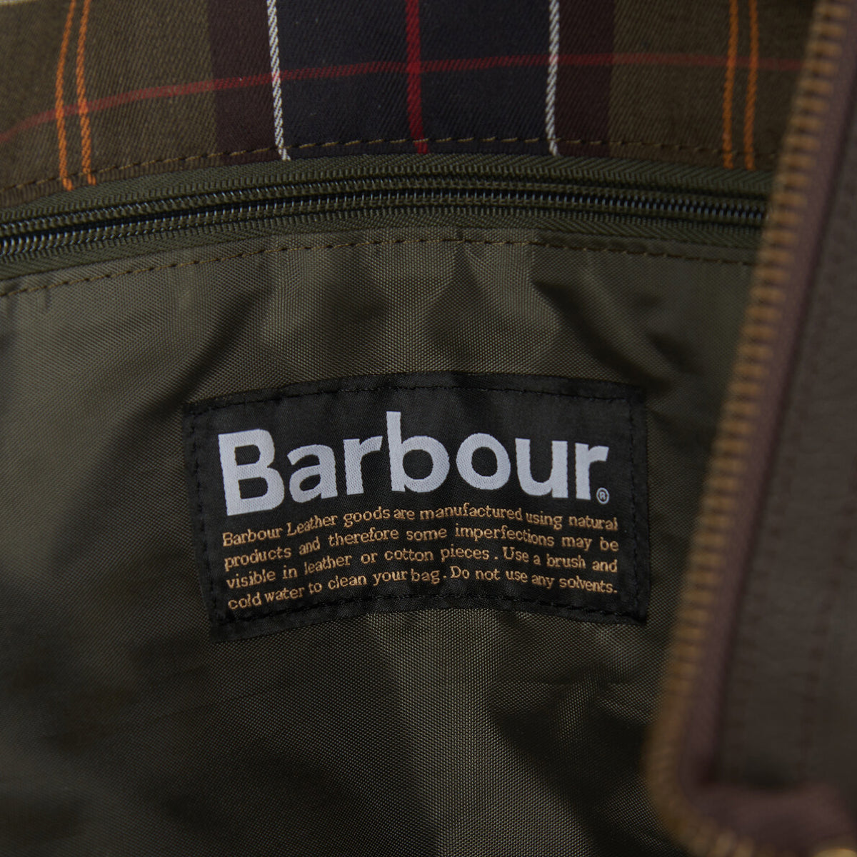 Barbour Leather Medium Travel Explorer Holdall | Chocolate